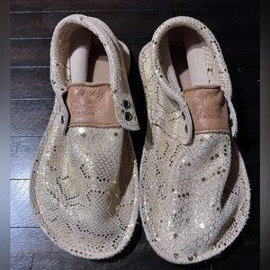 Posh Panda Gold Snake Mocc size 7